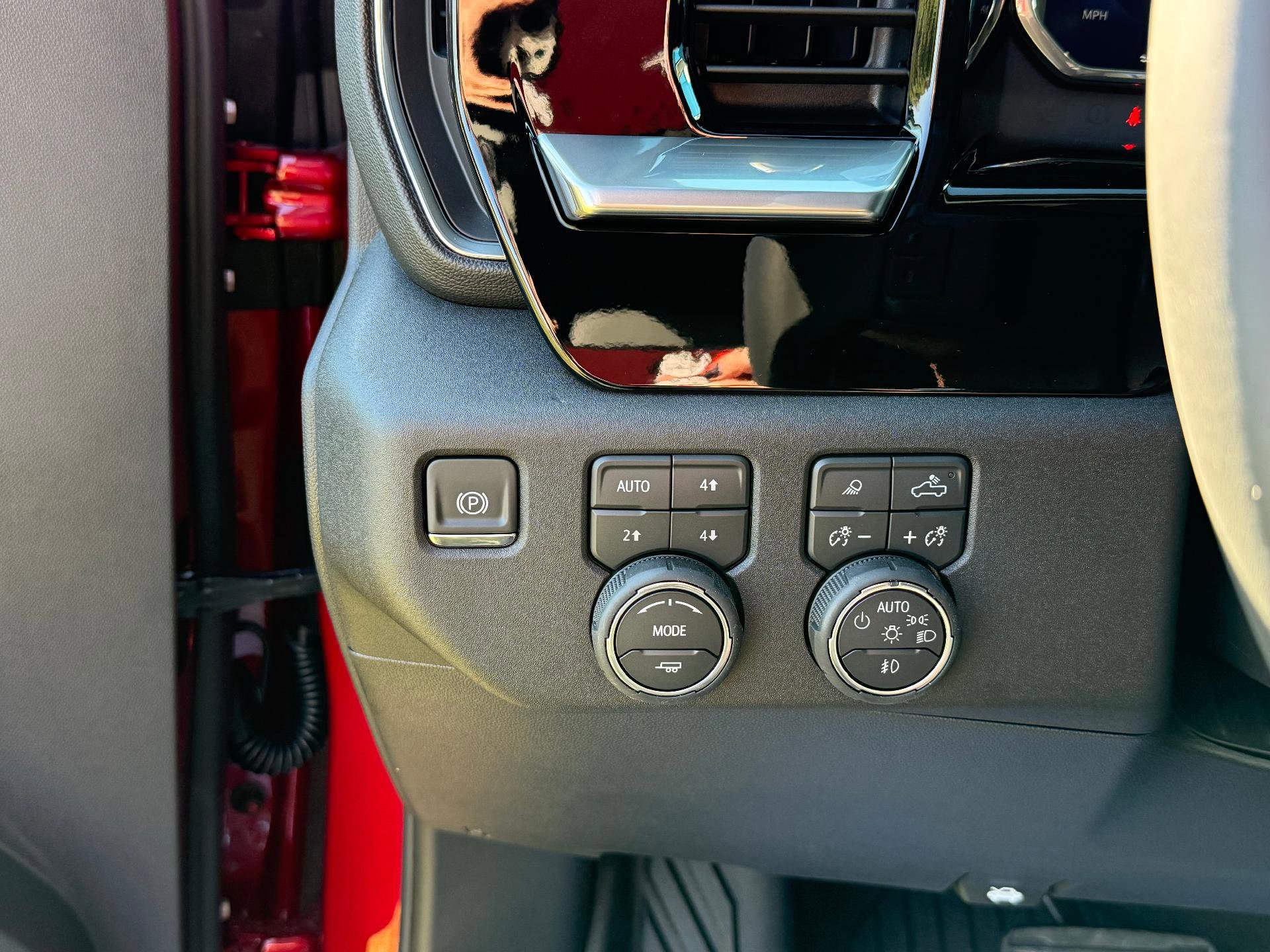 New 2026 Chevrolet Silverado 1500 LTZ w/ LTZ Premium Package image 18
