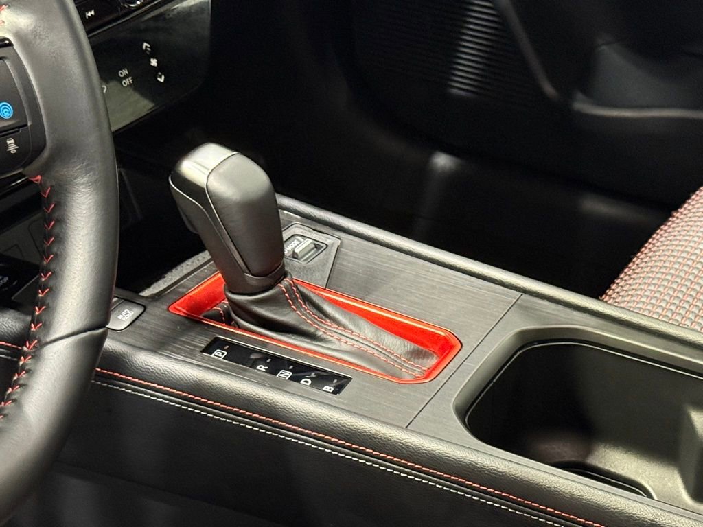 Certified 2025 Nissan Kicks SR image 12