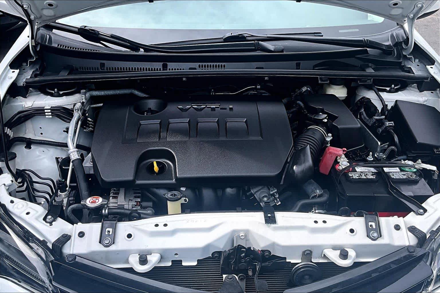 Used 2018 Toyota Corolla LE FWD image 30