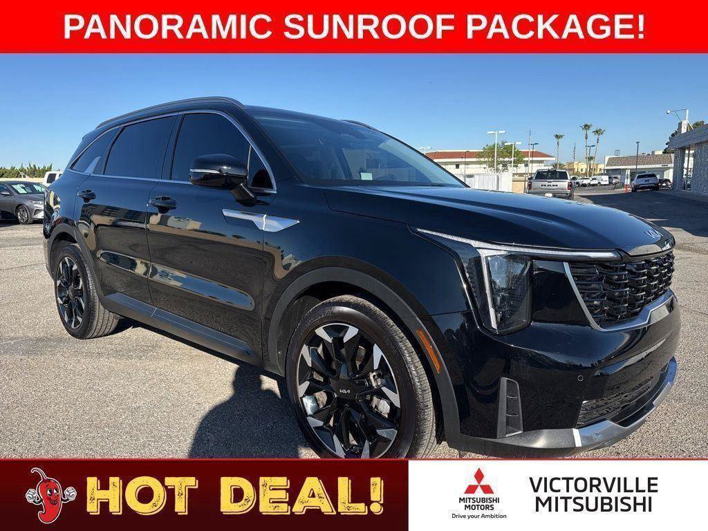 Used 2025 Kia Sorento EX w/ Panoramic Sunroof Package FWD image 1