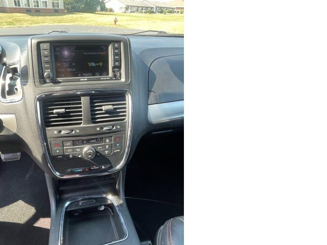 Used 2019 Dodge Grand Caravan GT image 9