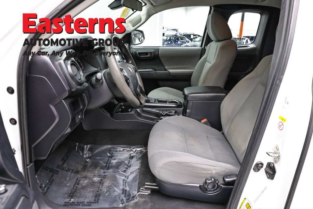 Used 2018 Toyota Tacoma SR RWD image 13