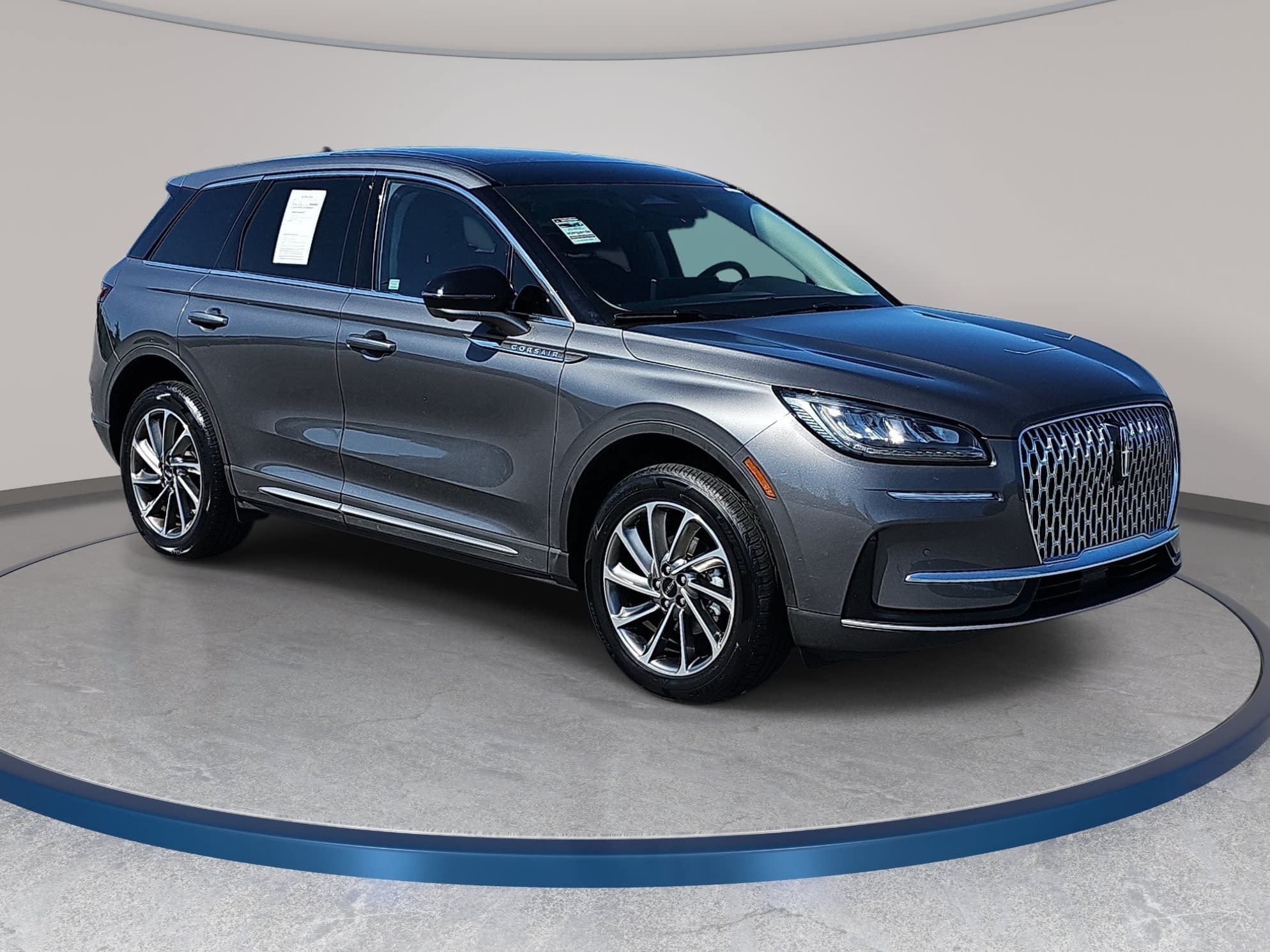 Used 2023 Lincoln Corsair AWD w/ Equipment Group 101A image 3