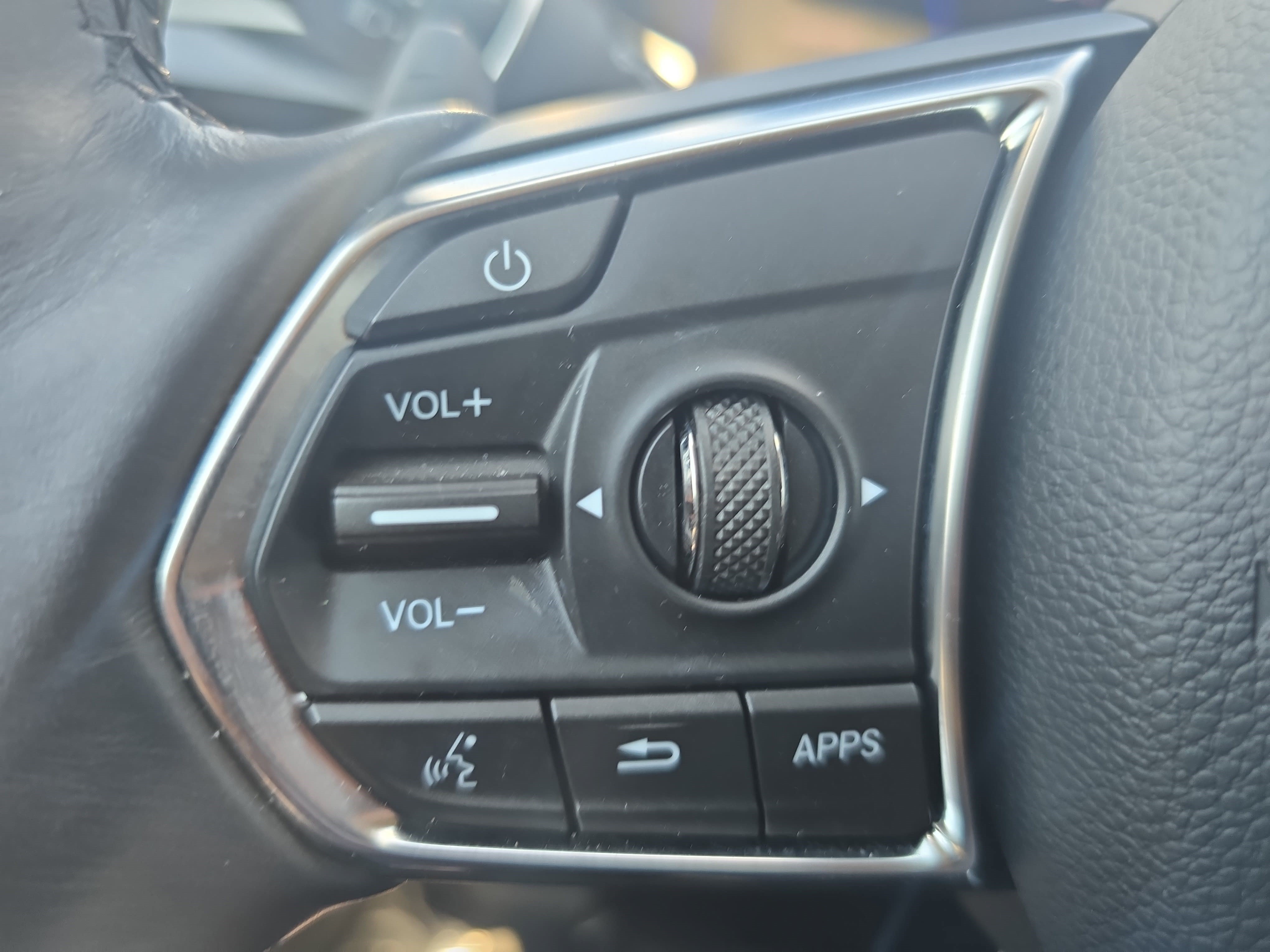 Used 2023 Acura MDX SH-AWD w/ Technology Package image 18