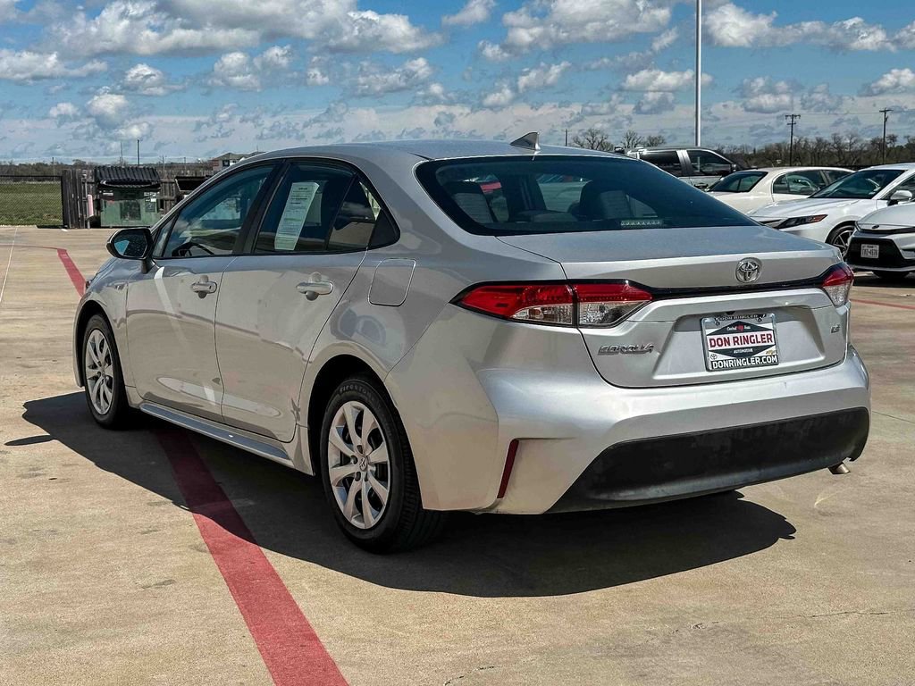 Used 2024 Toyota Corolla LE image 5