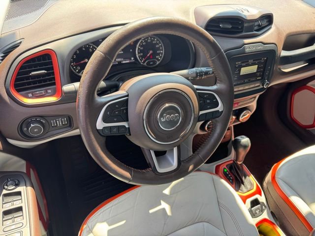 Used 2017 Jeep Renegade Limited image 18