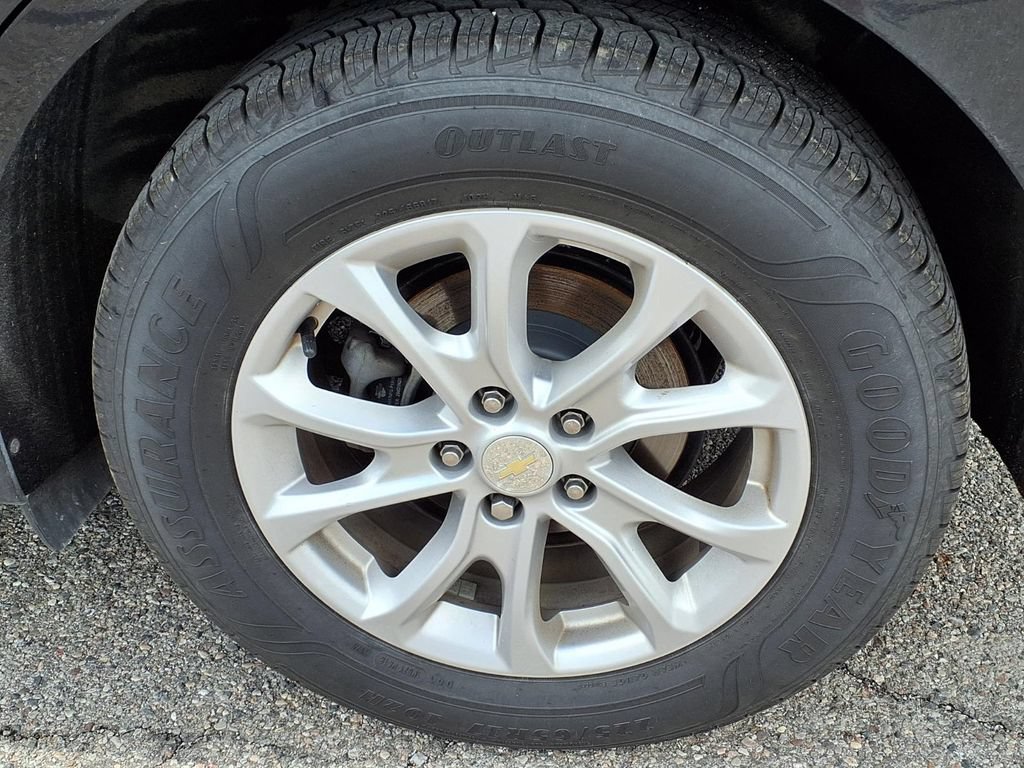 Used 2019 Chevrolet Equinox LT w/ Driver Convenience Package FWD image 7