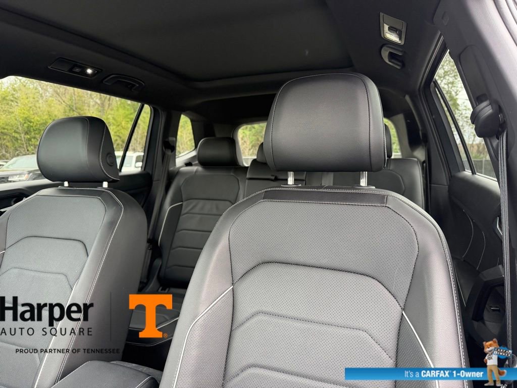 Used 2024 Volkswagen Tiguan SEL R-Line image 12