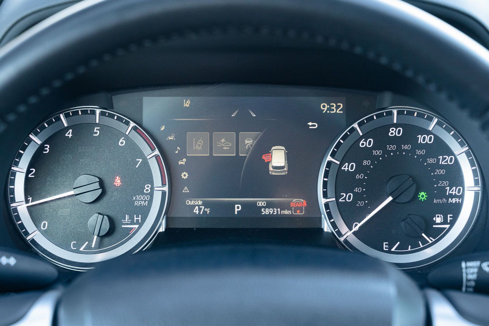 Used 2024 Toyota Highlander LE image 25