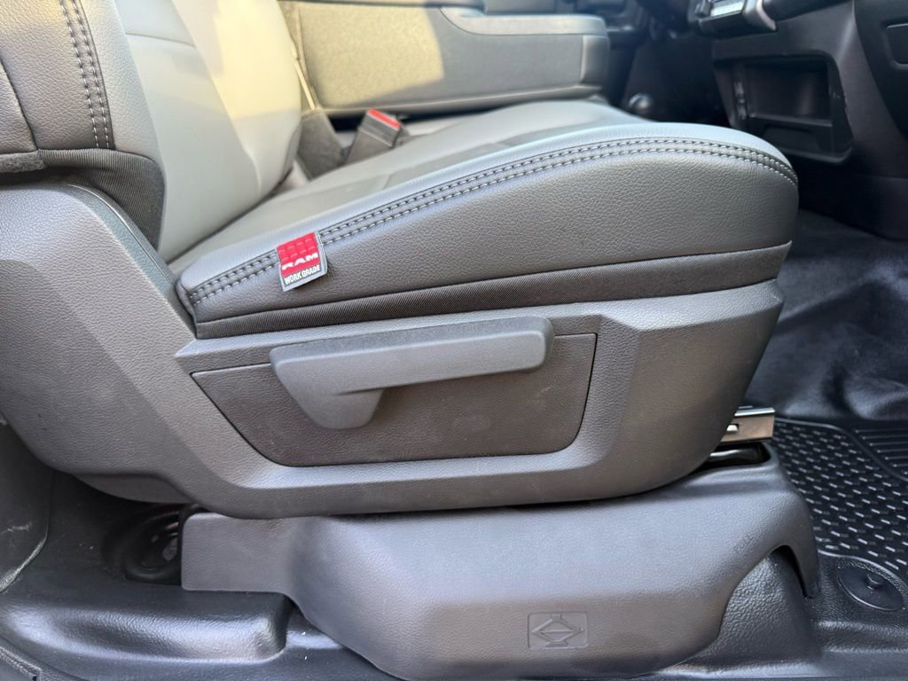 New 2024 RAM 5500 Tradesman image 27