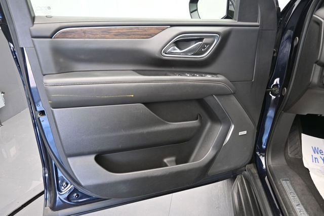 Used 2023 Chevrolet Suburban Premier AWD/4WD image 21