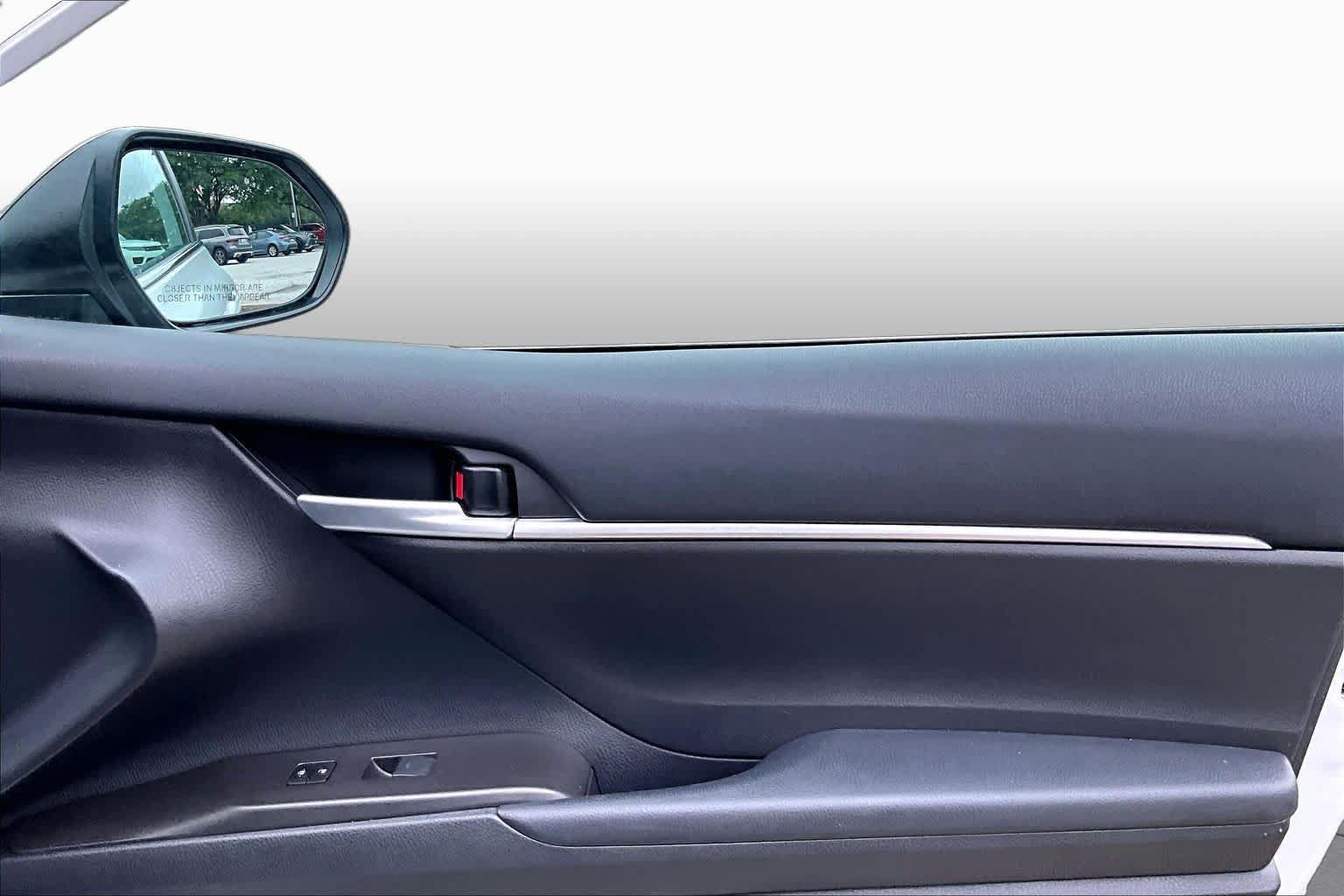Used 2024 Toyota Camry SE FWD image 21
