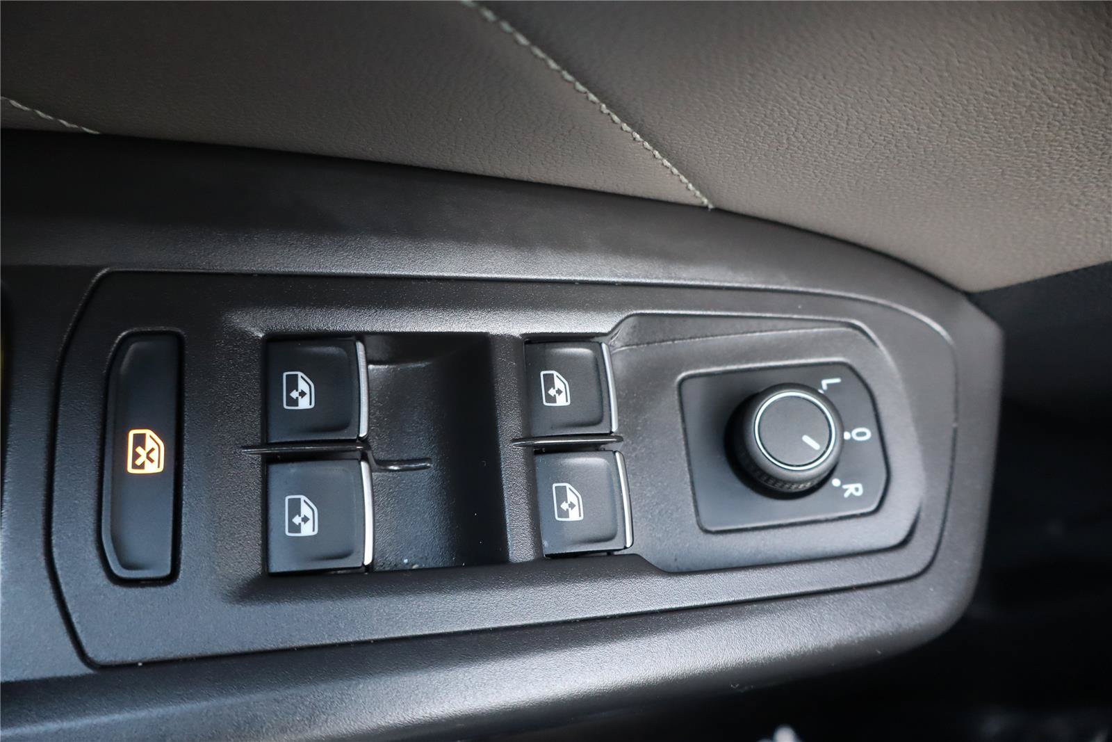 Certified 2023 Volkswagen Atlas SE AWD/4WD image 14
