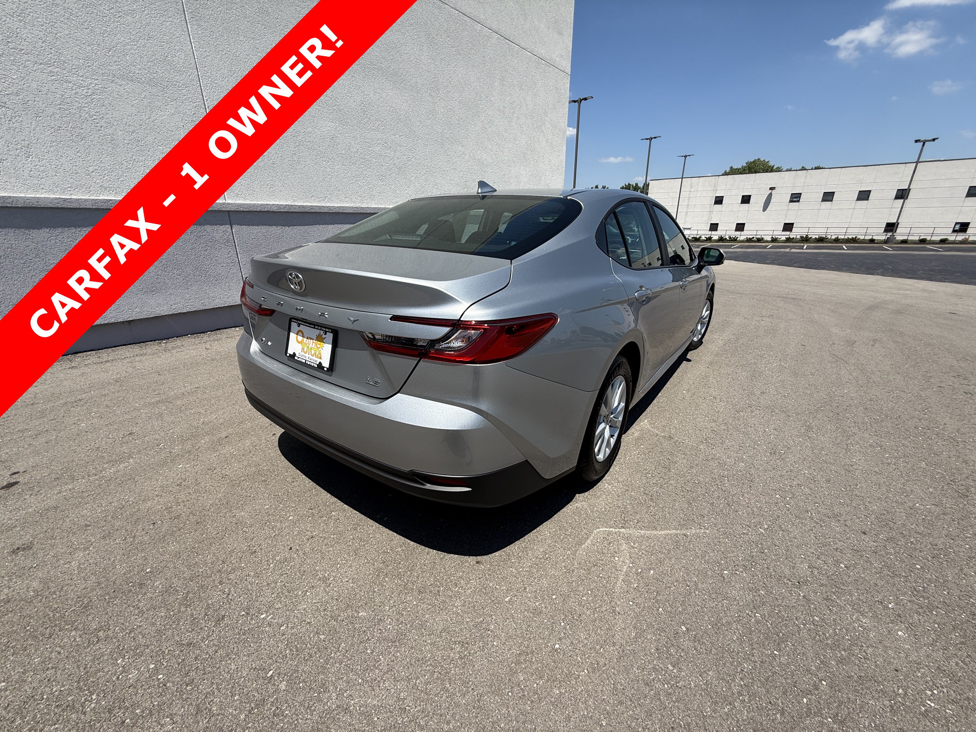 Used 2026 Toyota Camry LE FWD image 3