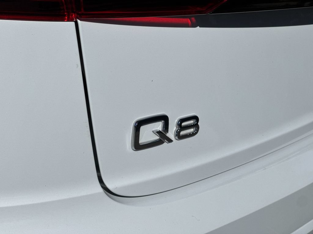 Certified 2023 Audi Q8 Premium AWD/4WD image 38