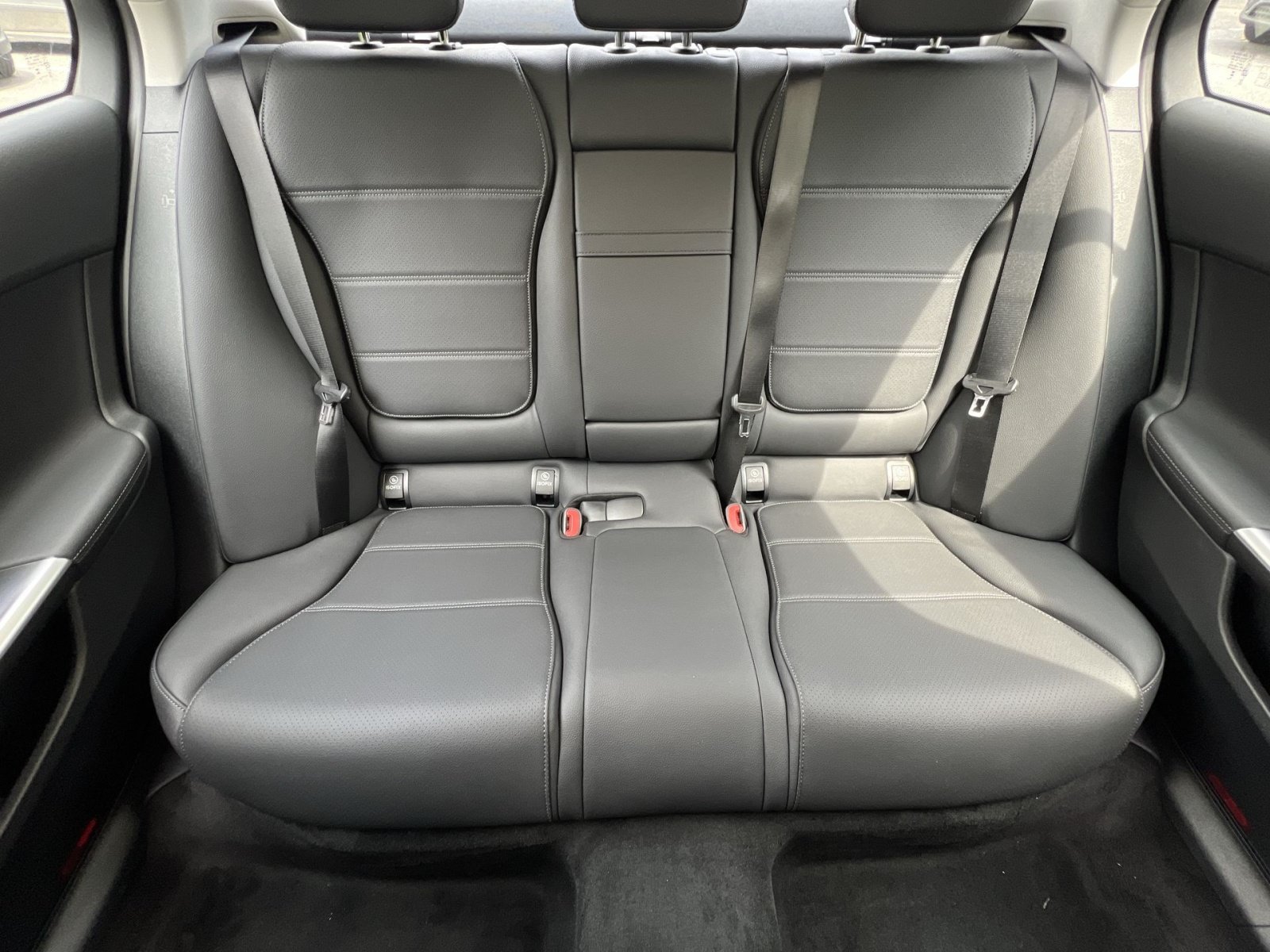 New 2026 Mercedes-Benz C 300 4MATIC Sedan image 15