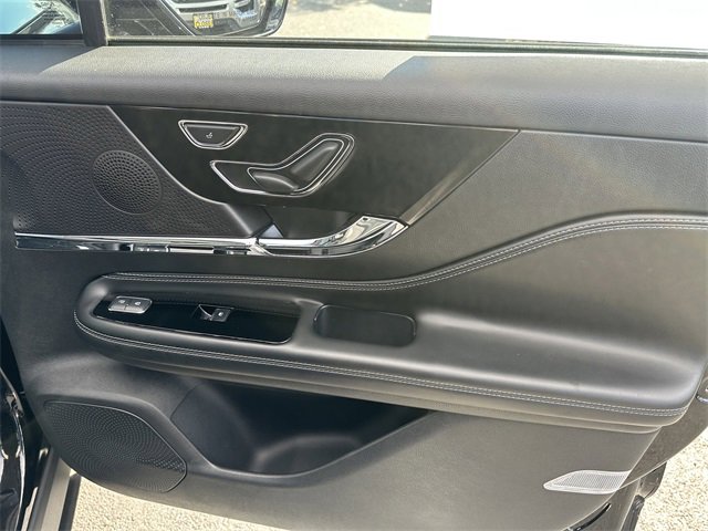 Certified 2023 Lincoln Corsair Reserve w/ Equipment Group 201A image 37