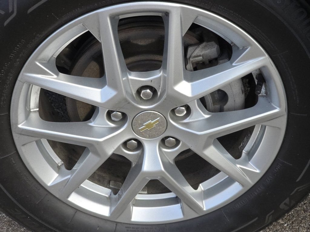 Used 2022 Chevrolet Equinox LT w/ Driver Convenience Package AWD/4WD image 13
