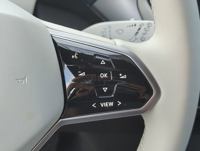 Certified 2023 Volkswagen ID.4 Pro S Plus image 29