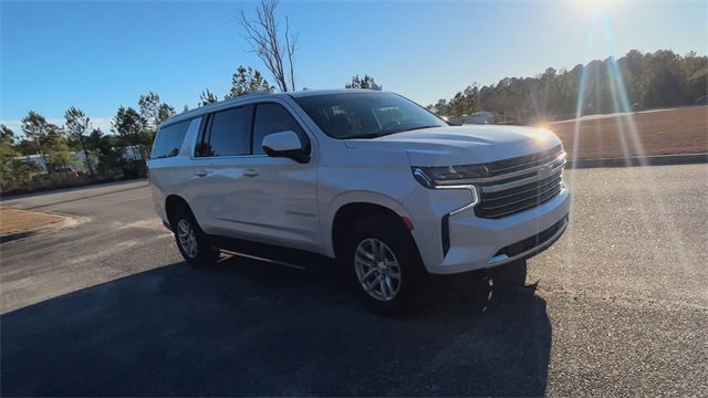 Used 2022 Chevrolet Suburban LT image 13