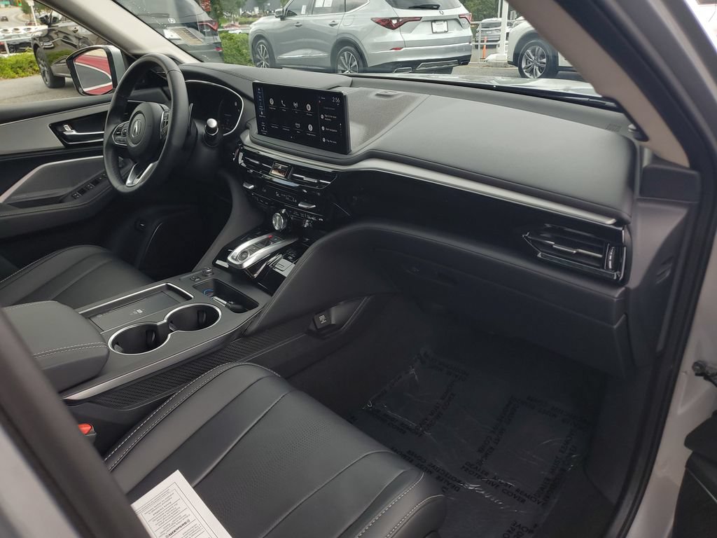 Certified 2026 Acura MDX w/ Technology Package FWD image 4