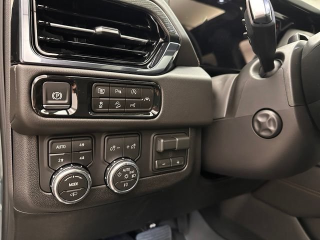 New 2026 GMC Yukon XL AT4 w/ AT4 Premium Plus Package AWD/4WD image 17