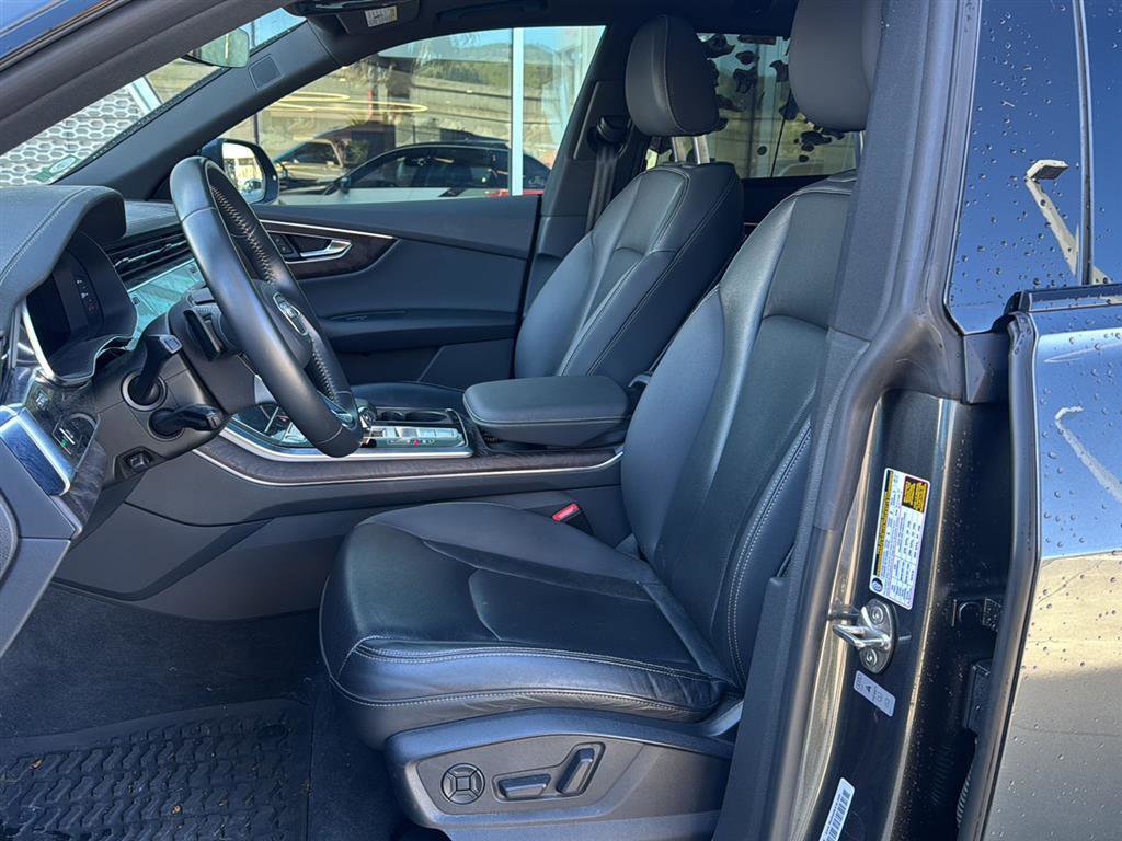 Used 2020 Audi Q8 Prestige image 12