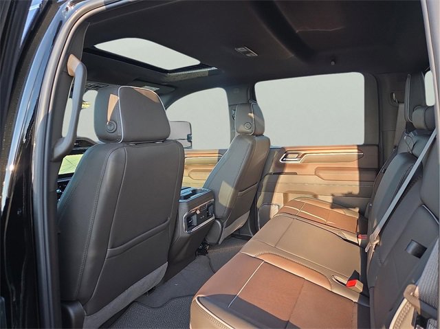 New 2026 GMC Sierra 2500 Denali w/ Denali Reserve Package image 12