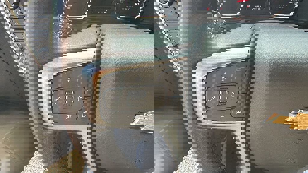 Certified 2022 Chevrolet Silverado 2500 LT w/ Convenience Package image 24