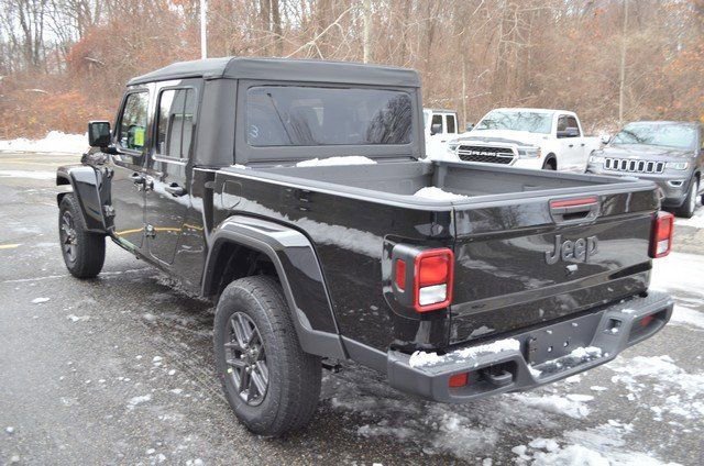 New 2026 Jeep Gladiator Sport image 6