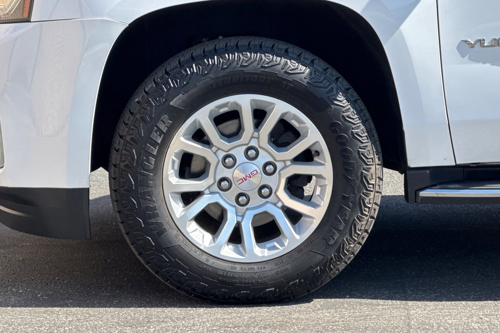 Certified 2020 GMC Yukon SLE RWD image 27