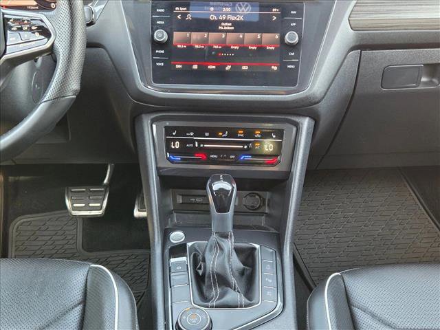 Certified 2022 Volkswagen Tiguan SEL R-Line AWD/4WD image 16