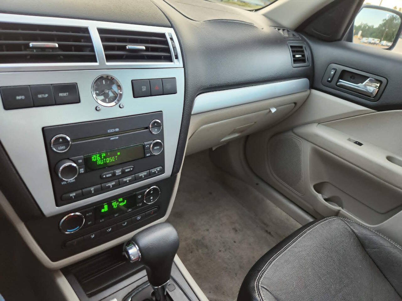 Used 2008 Mercury Milan Premier FWD image 23