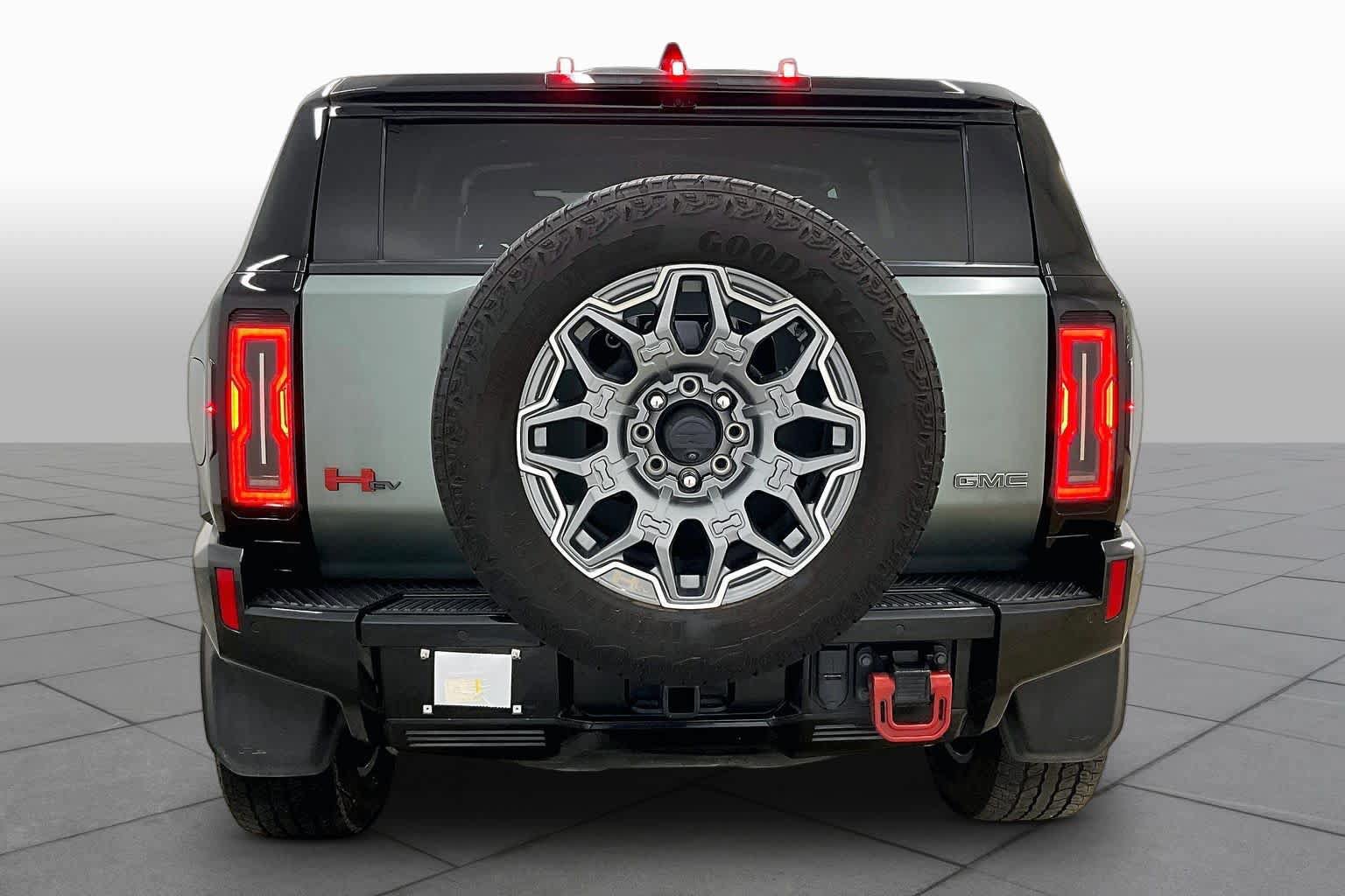 Used 2024 GMC Hummer EV 3X w/ LPO, Illumination Package AWD/4WD image 4