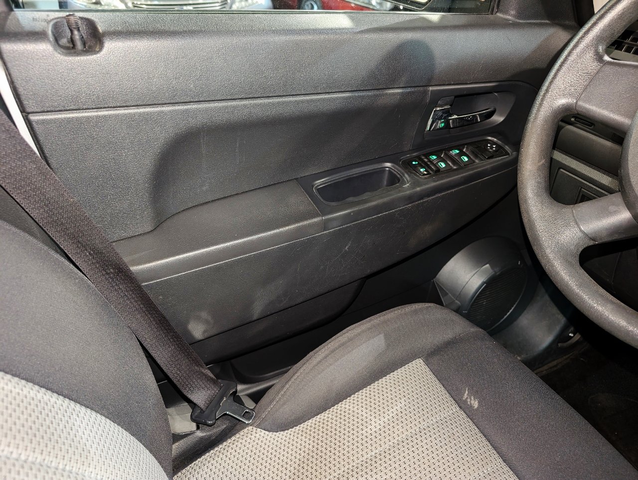 Used 2010 Jeep Liberty Sport w/ Popular Equipment Group AWD/4WD image 30