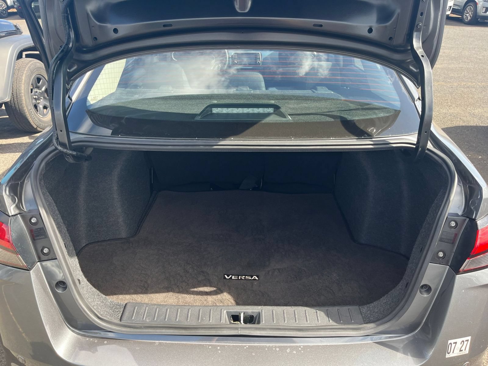 Used 2025 Nissan Versa SV FWD image 28