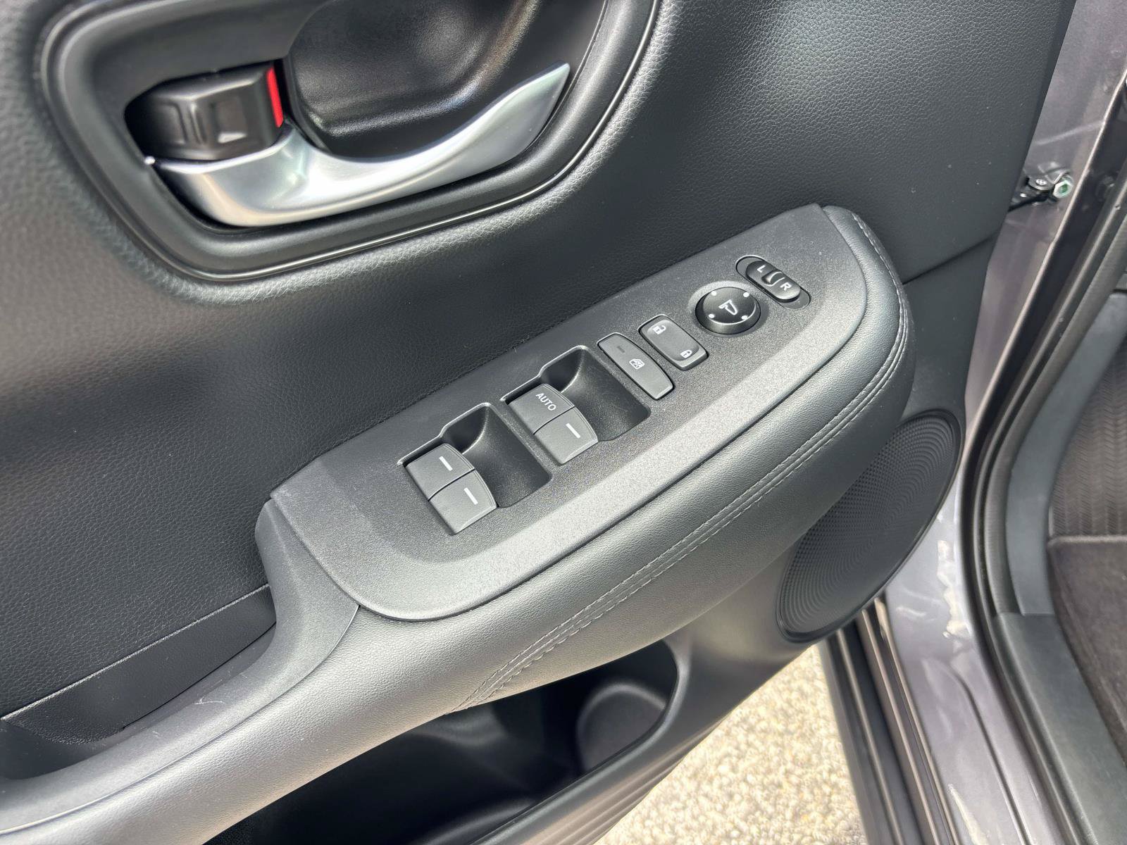 Used 2026 Honda HR-V LX image 17