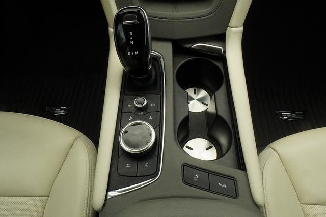 Used 2024 Cadillac XT6 Premium Luxury w/ Technology Package FWD image 19