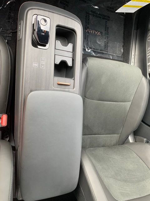 Used 2024 Nissan Ariya AWD image 23