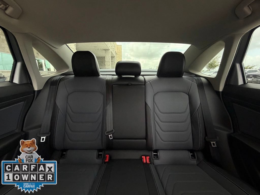 Used 2025 Volkswagen Jetta SEL FWD image 22