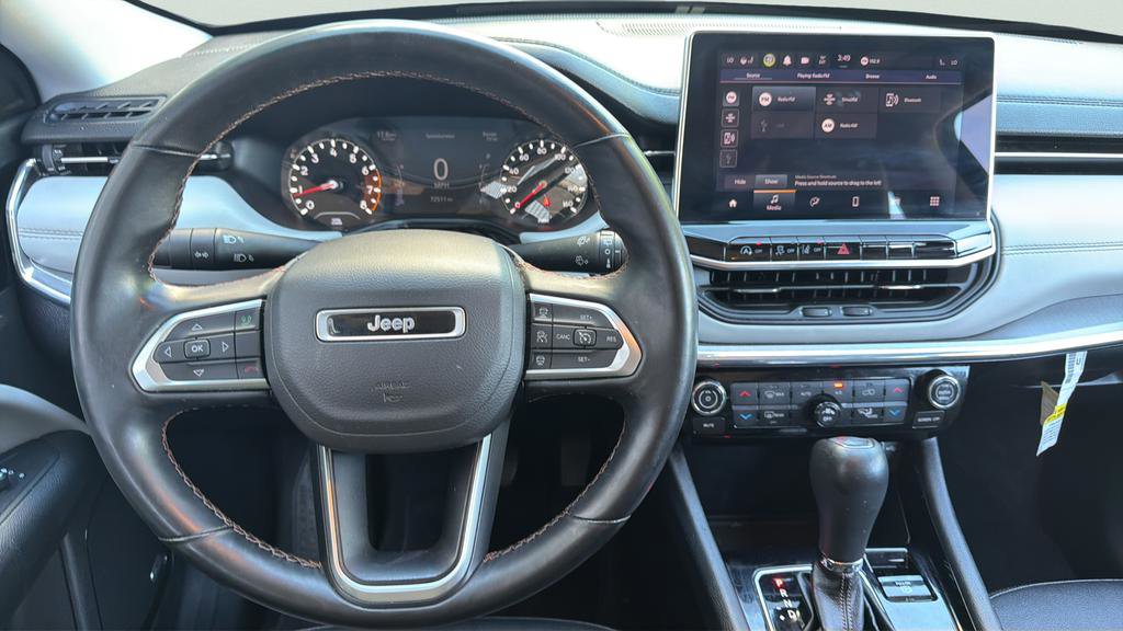 Used 2022 Jeep Compass Limited w/ Sun and Sound Group image 19