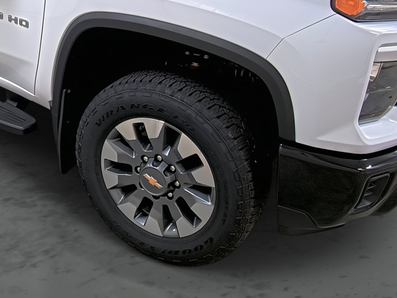 Used 2024 Chevrolet Silverado 2500 Custom w/ Custom Convenience Package image 14