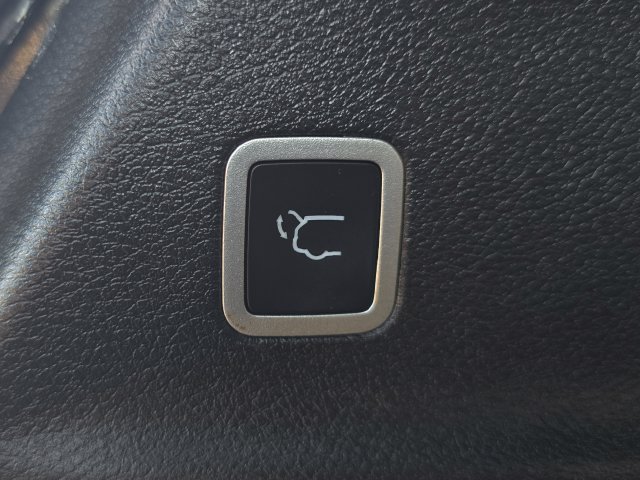 Certified 2025 Chrysler Pacifica Select AWD/4WD image 25