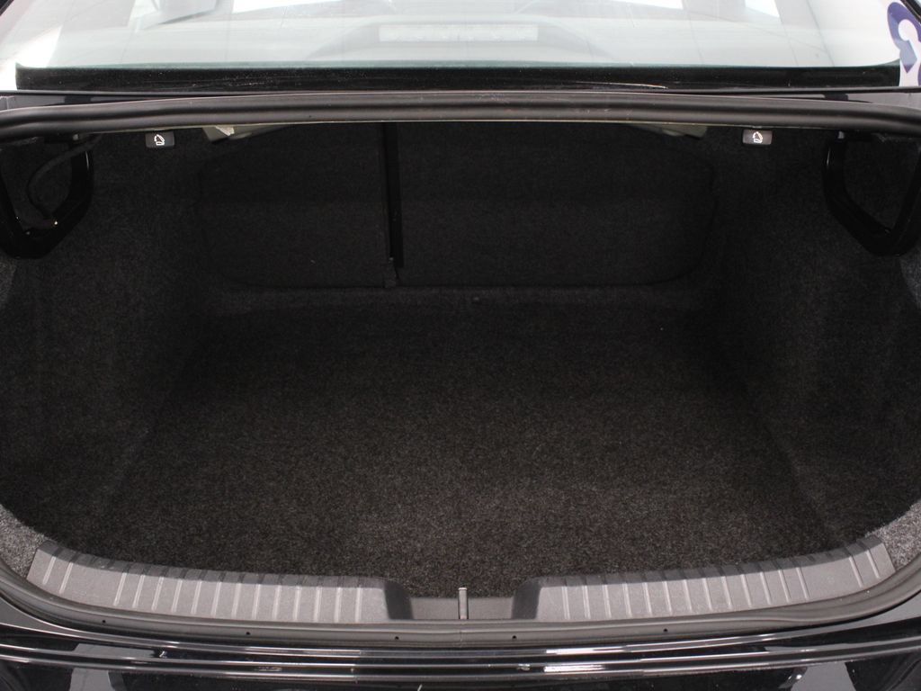Used 2025 Volkswagen Jetta GLI Autobahn FWD image 31