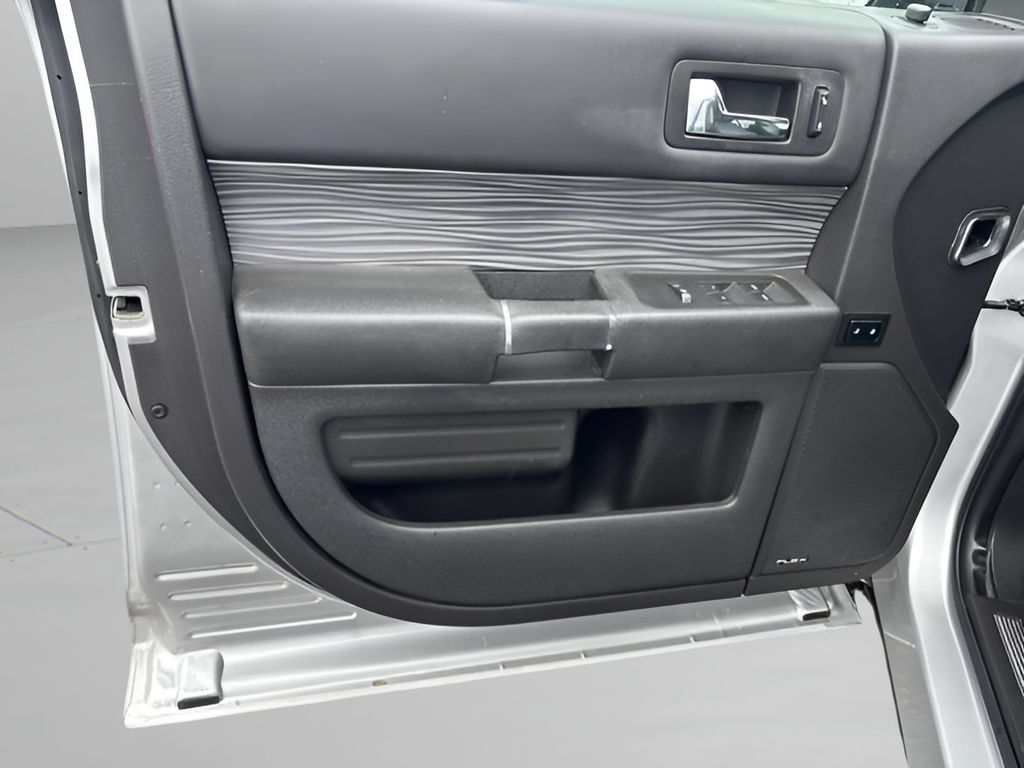 Used 2017 Ford Flex Limited w/ Equipment Group 303A AWD/4WD image 11