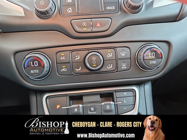Used 2024 GMC Terrain SLT w/ LPO, Floor Liner Package AWD/4WD image 5
