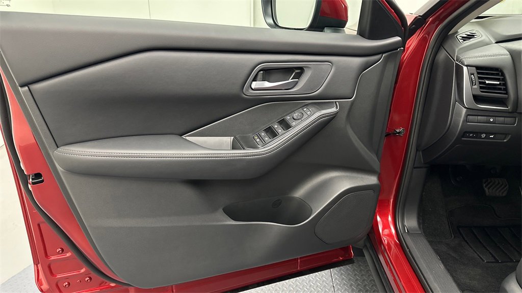 New 2026 Nissan Rogue SV image 15