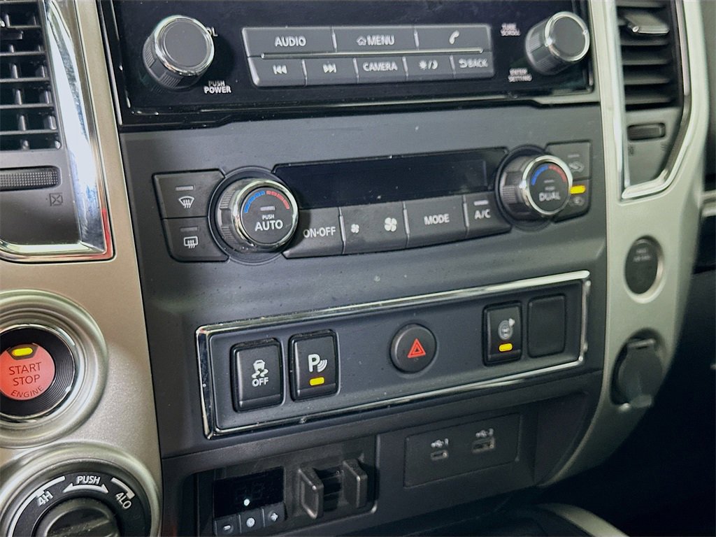 Used 2024 Nissan Titan SV w/ SV Convenience Package image 21