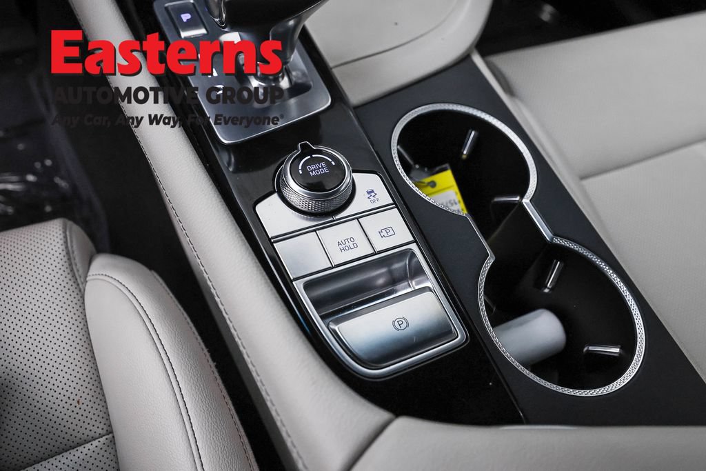 Used 2025 Genesis G70 2.5T RWD image 21