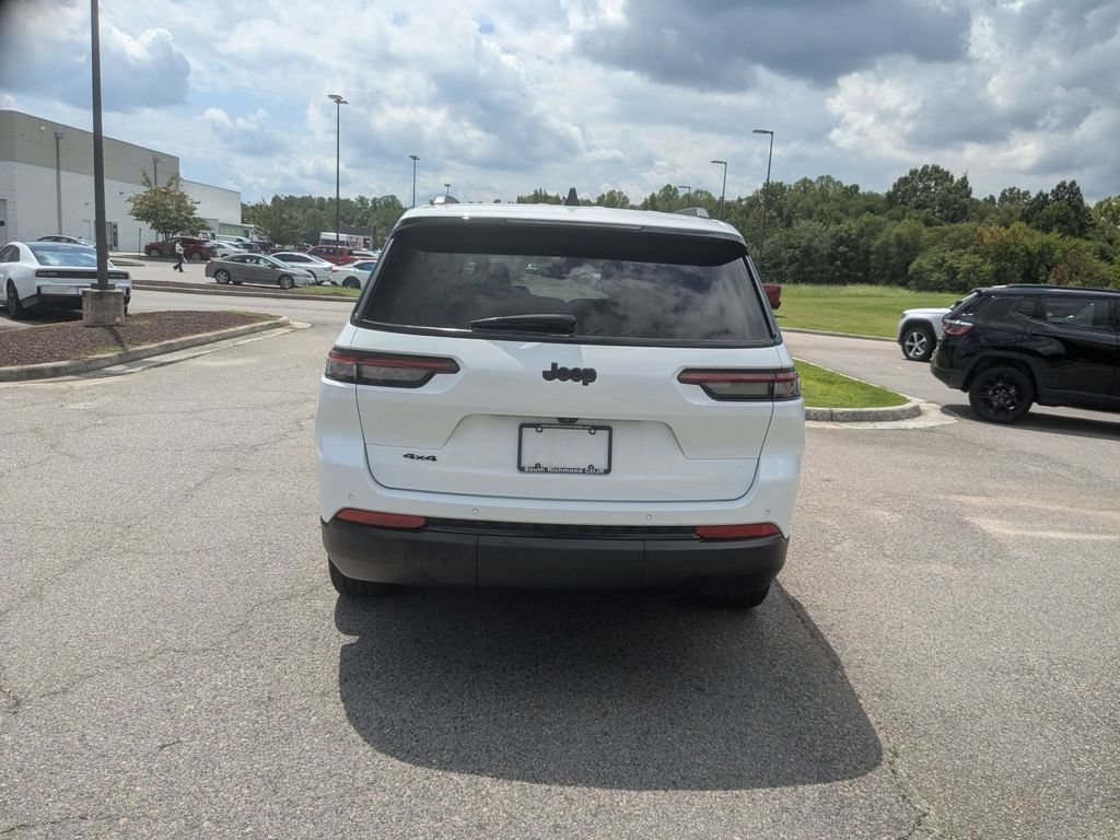 Certified 2023 Jeep Grand Cherokee L Laredo AWD/4WD image 4